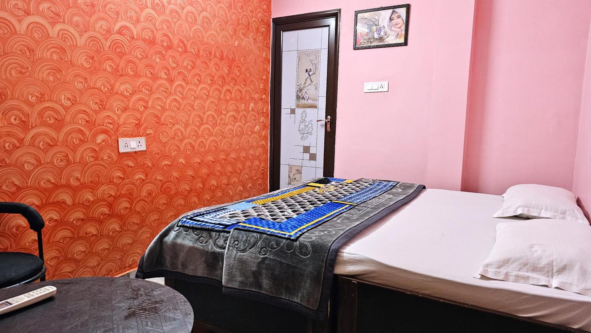 Хостел Banjara House Варанаси Экстерьер фото
