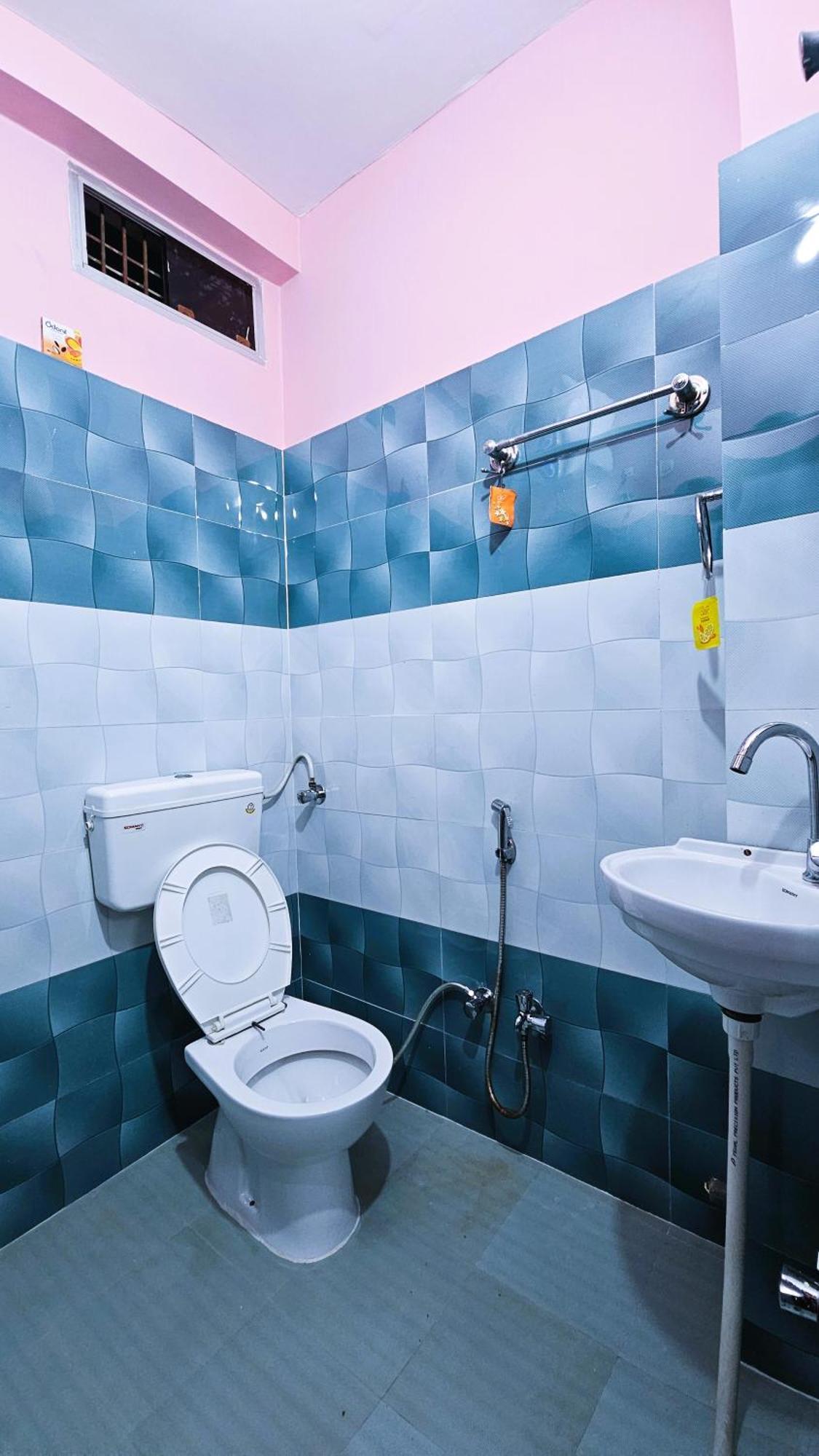 Хостел Banjara House Варанаси Экстерьер фото